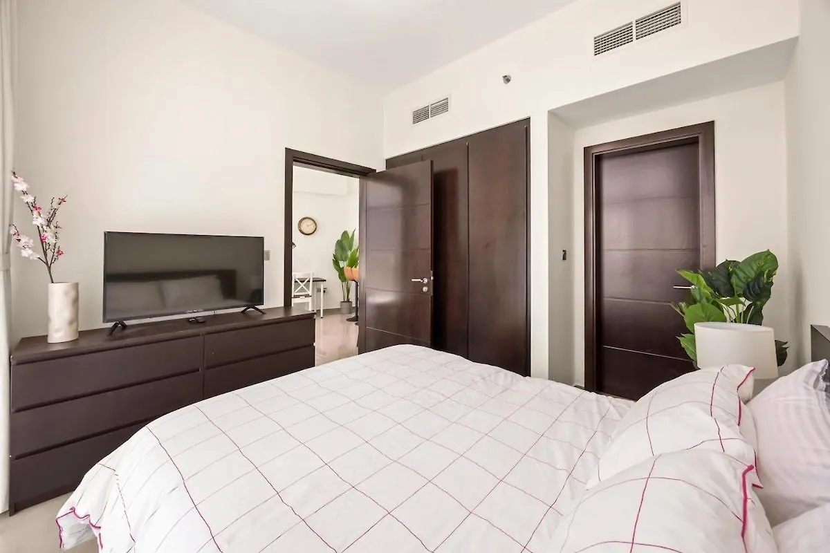 Apartment C&L Homes Dubai Canal United Arab Emirates