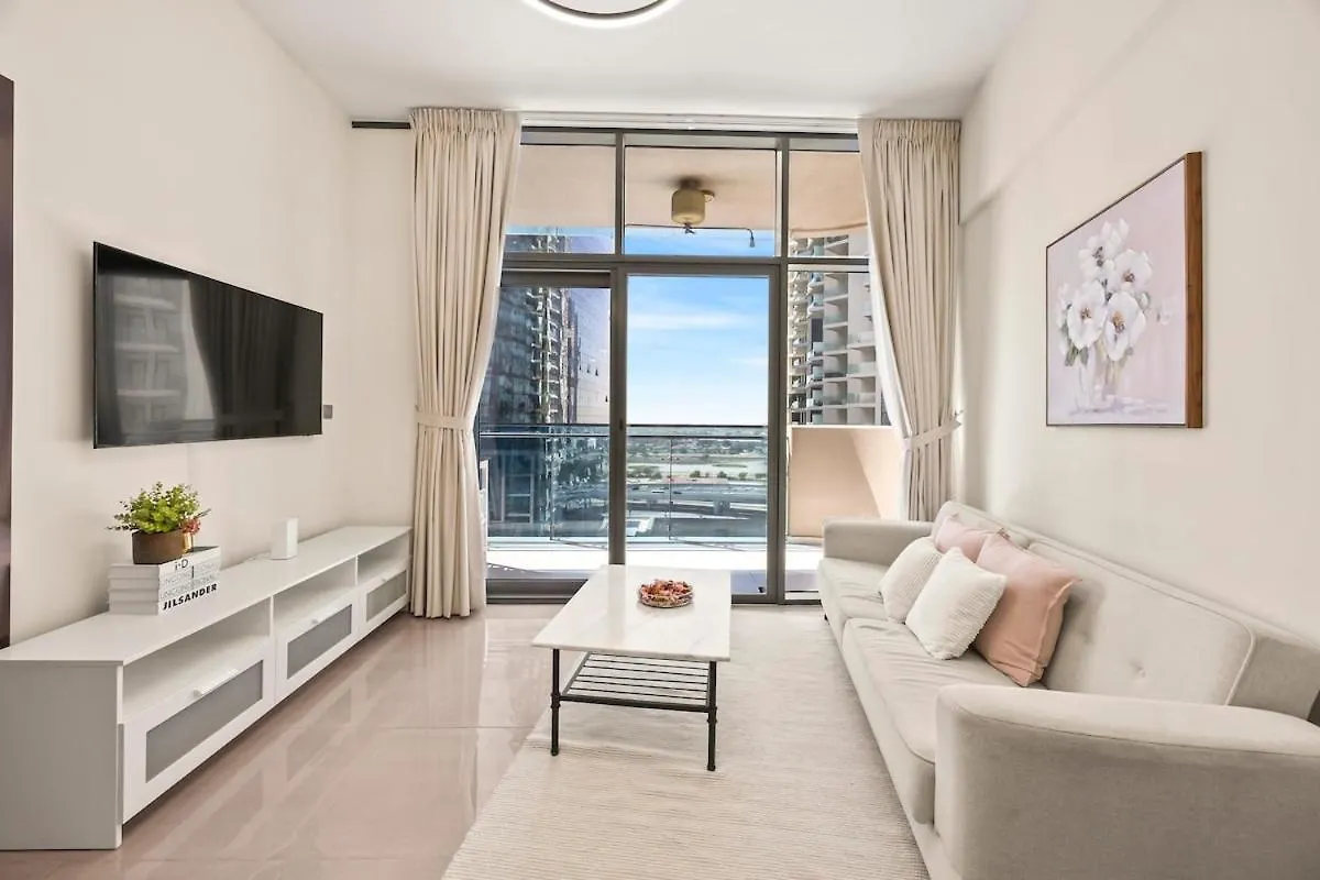 Apartment C&L Homes Dubai Canal United Arab Emirates